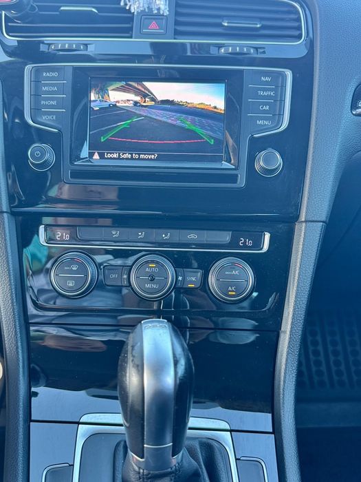 Vând Volkswagen Golf 7 DSG