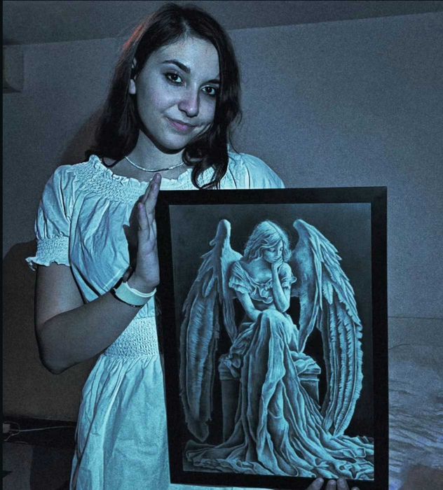 Vând un tablou realizat în grafit (creion - alb-negru)