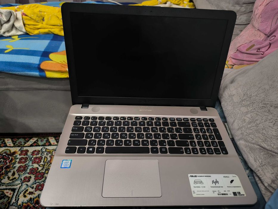 Продам ноутбук Asus срочно