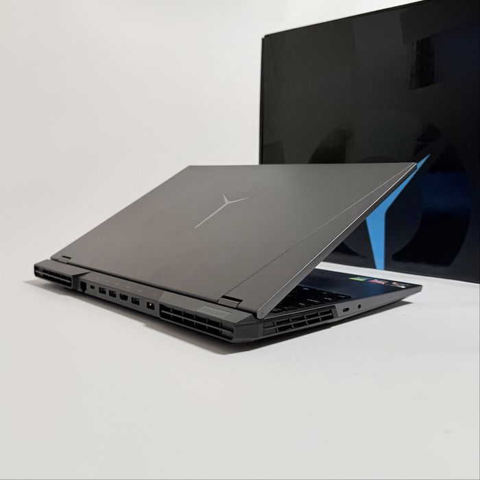 Lenovo Legion Pro 5/16” WQXGA 2.5K/Ryzen 7 5800H/RTX 3060 6GB/16GB/RGB