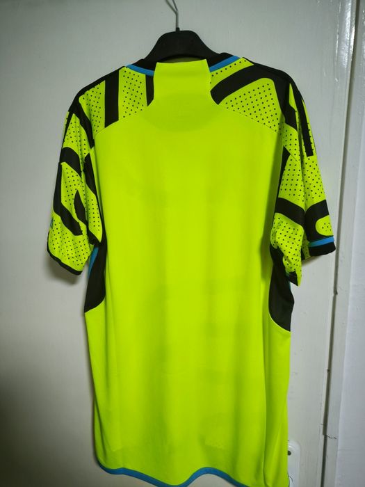 Чисто нова оригинална тениска на Арсенал размер M и L