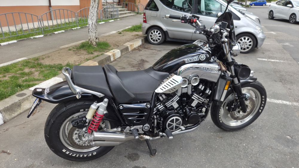 Motocicleta Yamaha Vmax1200