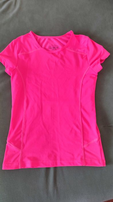 Cпортна тениска размер 146/142