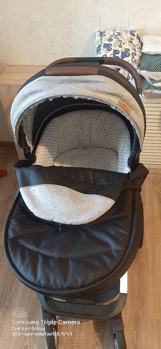 Продам коляску и стульчик