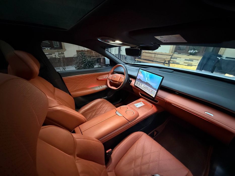 Changan Deepal S07 Gibrid 1100 km zapas xod 2024 ( BYD, Voyah, Zeekr)