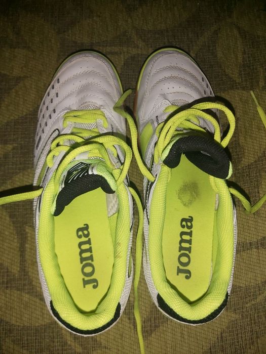 Маратонки Joma, Mizuno и Asics