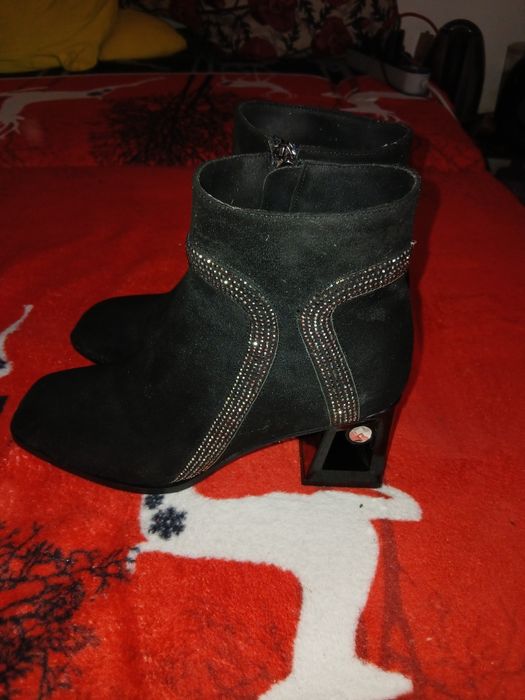 Botine de damă negre