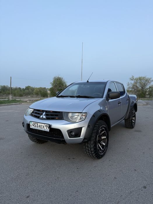 В продаже mitsubishi l200
