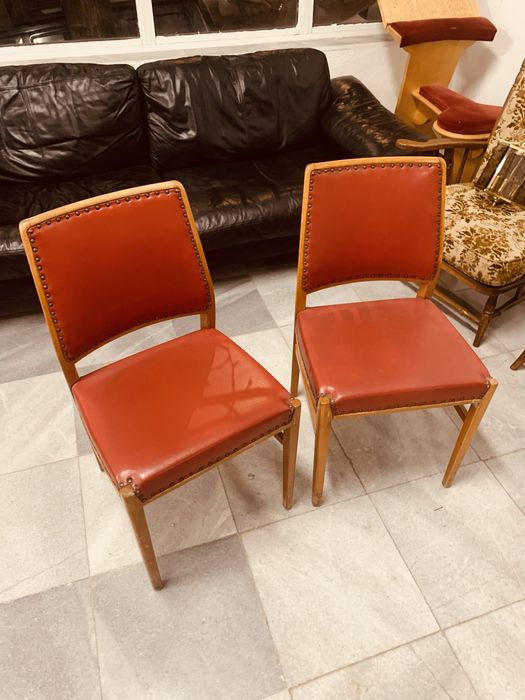 Чифт скандинавски трапезни столове