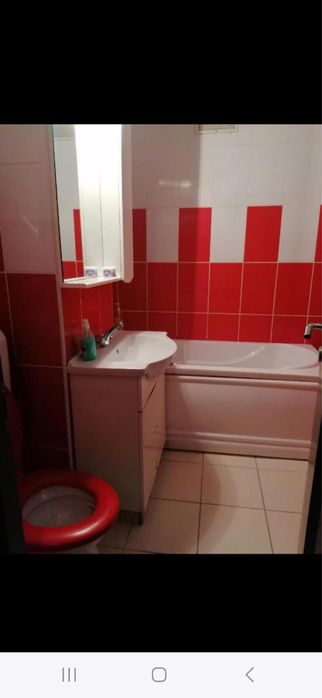 Chirie apartament central 3 camere  Curtea de Argeș