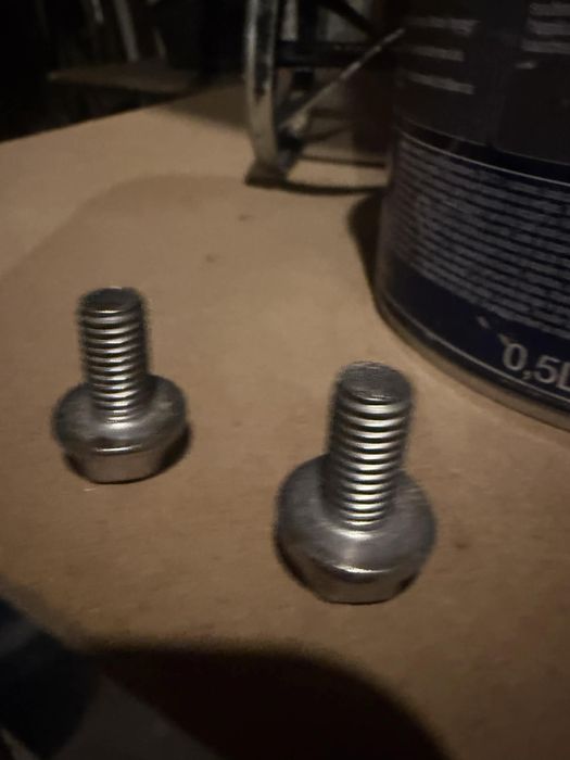 Крепежни елементи – болтове, гайки и шайби (галванизирани)