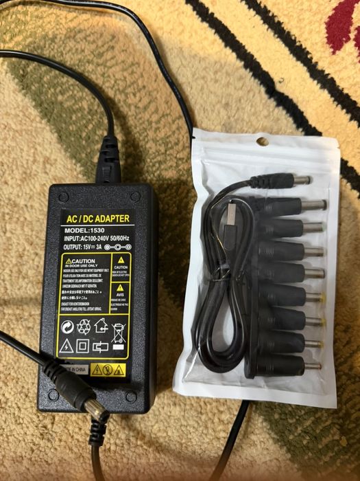 Универсальный блок питания 15V 3A (45W) с набором переходников (8 шт)