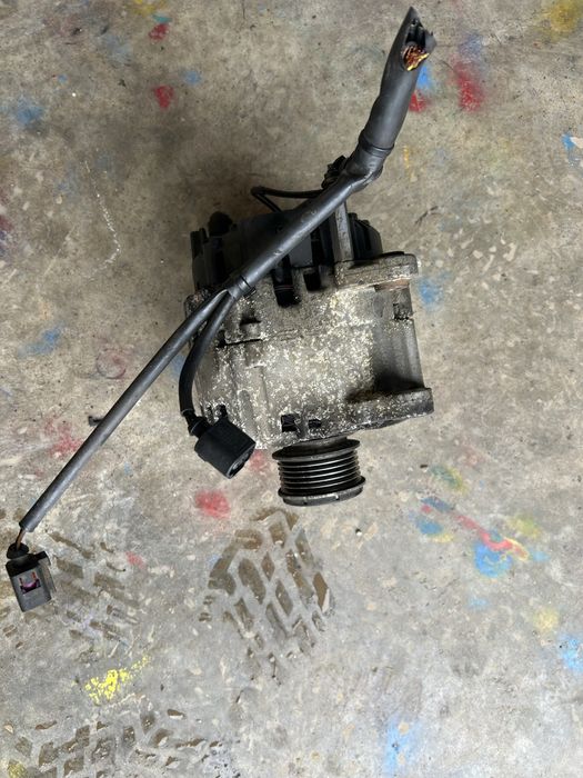 Vand alternator Skoda Octavia 2 facelift 1.6 diesel 2010-2014