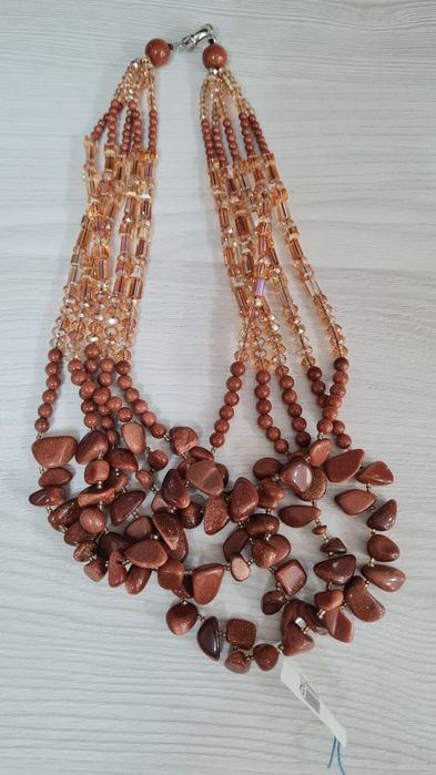 Колье новое из самоцветов