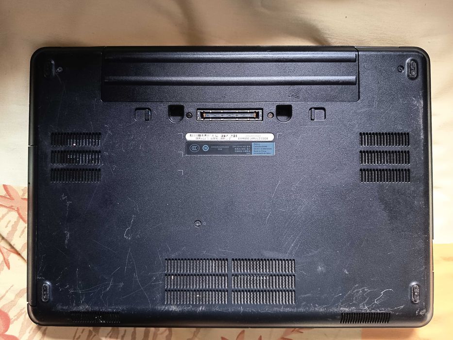 Placa baza laptop Dell Latitude E5440 + carcasa completa + tastatura iluminata, core i5 4300u, laptop incomplet