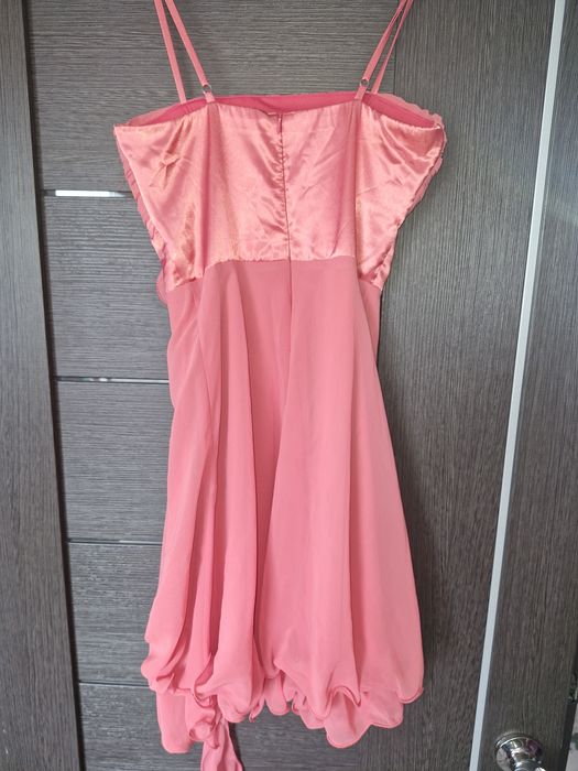 Продам платье размер 36