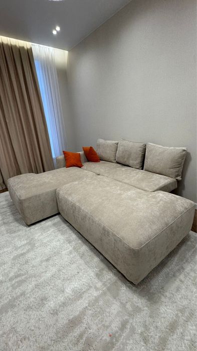 Стильный и комфортный диван