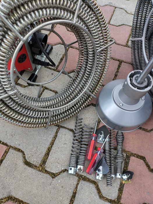 Desfundare canalizare/țevi cu sarpe mecanizat si spalare cu  presiune