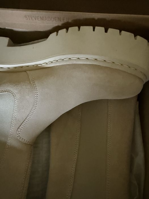 Steve Madden нови боти