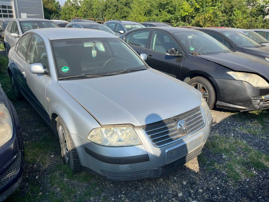 Dezmembrez VW Volkswagen Passat B5.5 berlina gri argintiu 1,9 TDI 2002