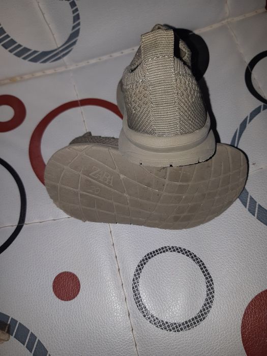 Vand adidasi zara marimea 20