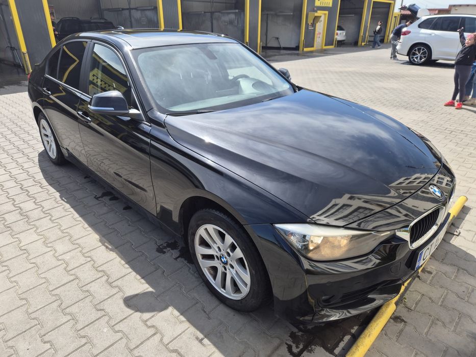 BMW Seria 3 - an 2013, 200000km