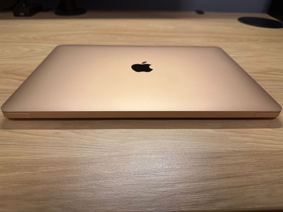 Apple MacBook Air 13 2020 Rose Gold, i3, 8GB, SSD 256GB, 56 cicluri