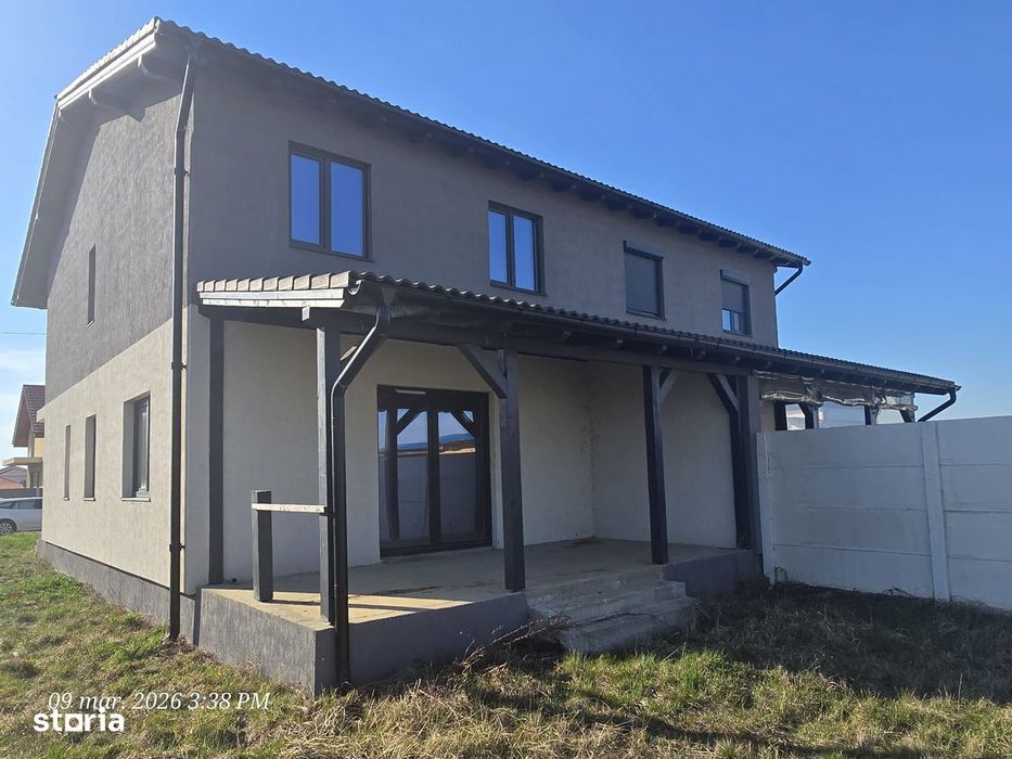 Duplex modern în Sânandrei – spațiu generos, teren mare!