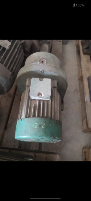 Motor electric trifazat cu reductor, 0.55kW, 16rpm, 380V