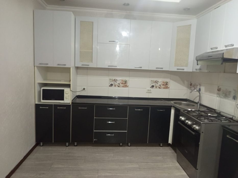 Срочно продам куханный гарнитур