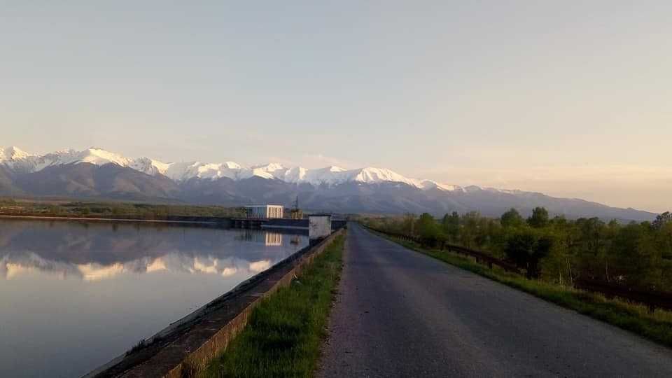 Casa cu D+P inalt ,sura mare , 1100mp teren, in satul Colun-40km Sibiu