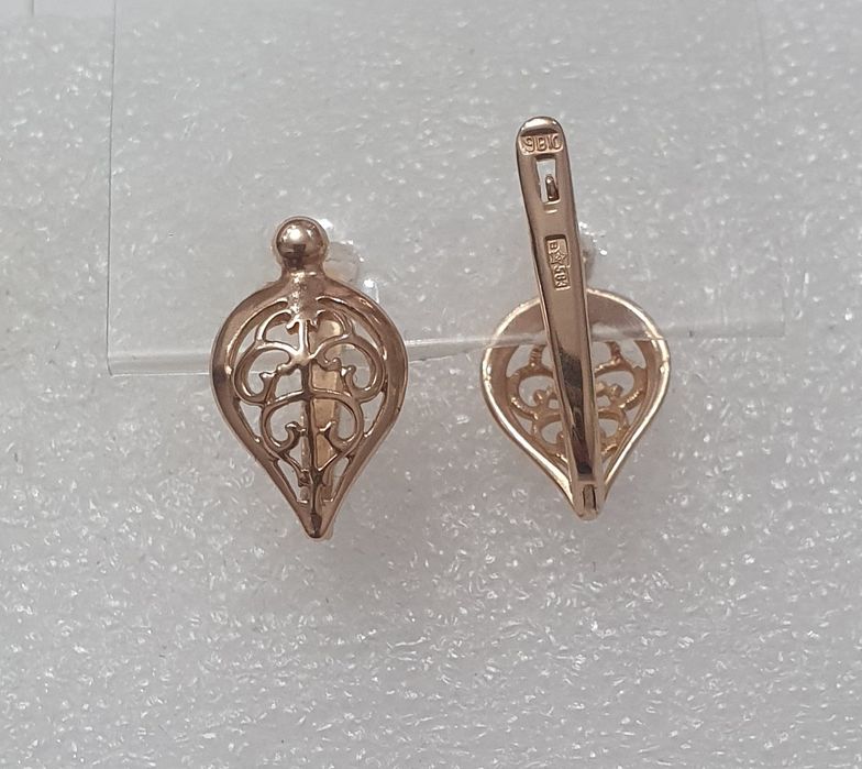 Серьги   золотые.