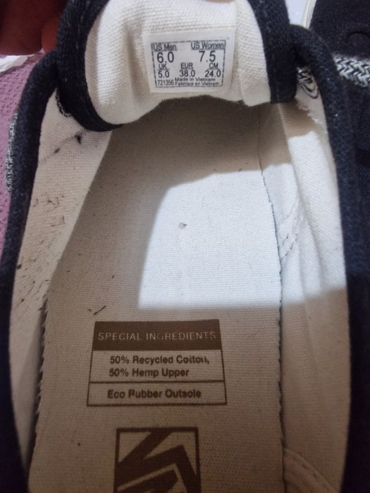 Vans Authentic negri, cu broderie florală albă