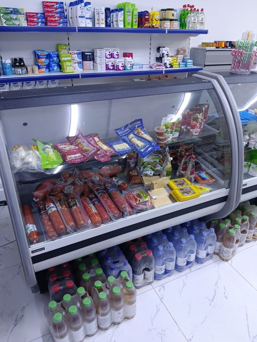 Витринный холодильник