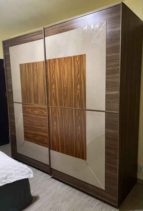 Vând dressing mare si modern Klasse 1