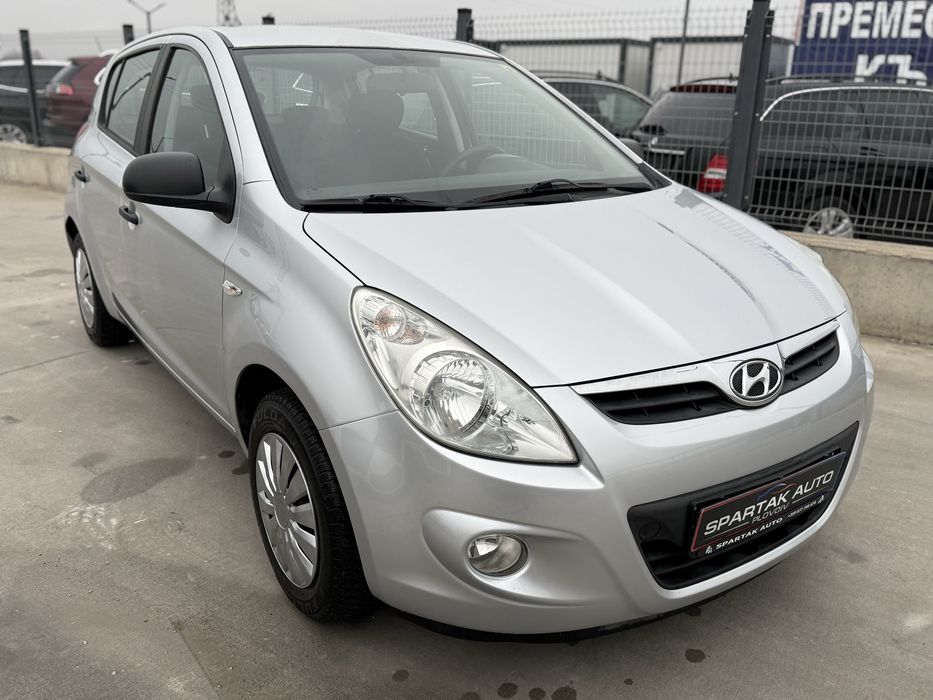 Hyundai I20 1.2i* 2012г* 77к.с* 90.000КМ* Ръчка*
