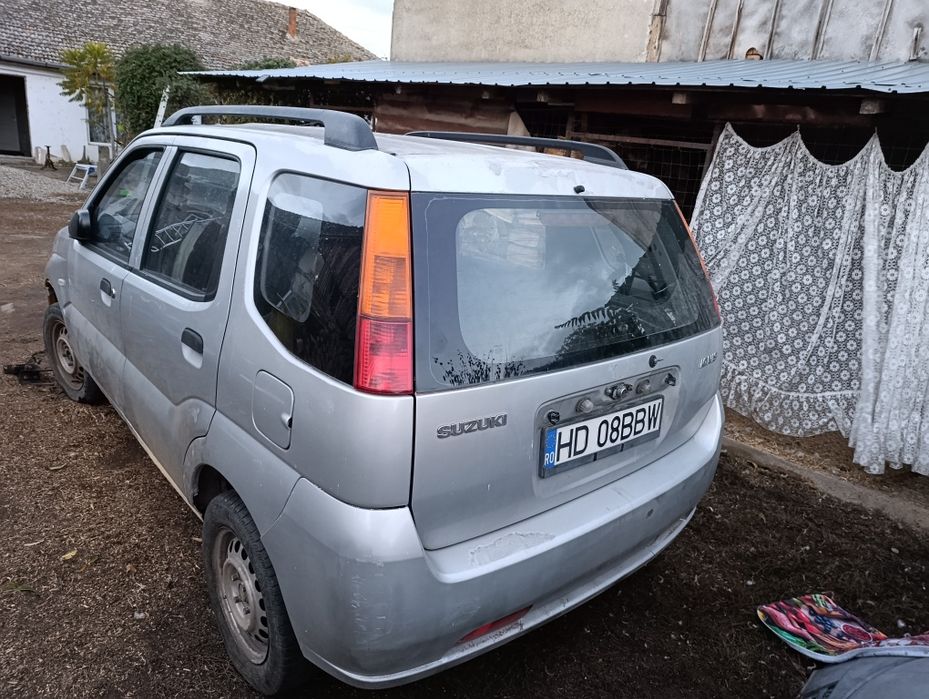 SUZUKI Ignis 2004 — imagine 1