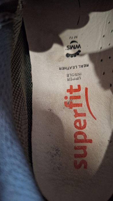 Спорно елегантни.