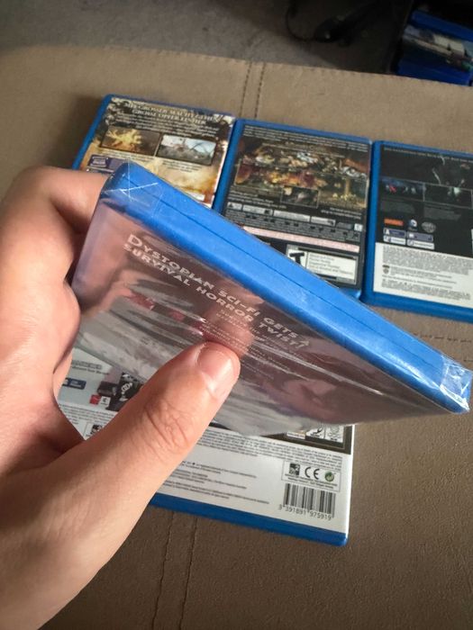 6 игри за PS Vita комплект, Blazblue/DBZ/Soul Sacrifce/Batman/Dragons Crown и Sense Cyberpunk story