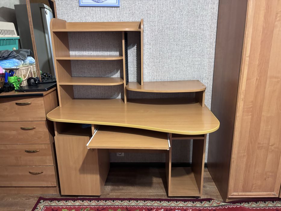 Компьютерный стол