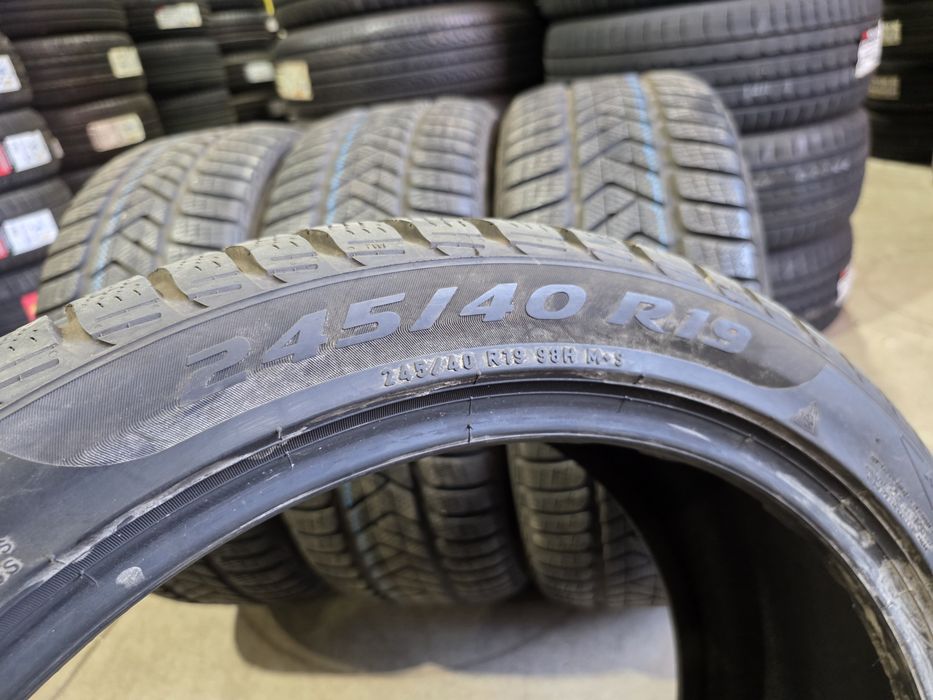 245/40/19 PIRELLI 4бр