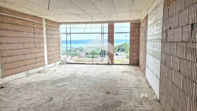 Продава се Четиристаен апартамент в Варна, м-т Св. Никола - 176 кв.м за 2114 €/кв.м - Снимка #1