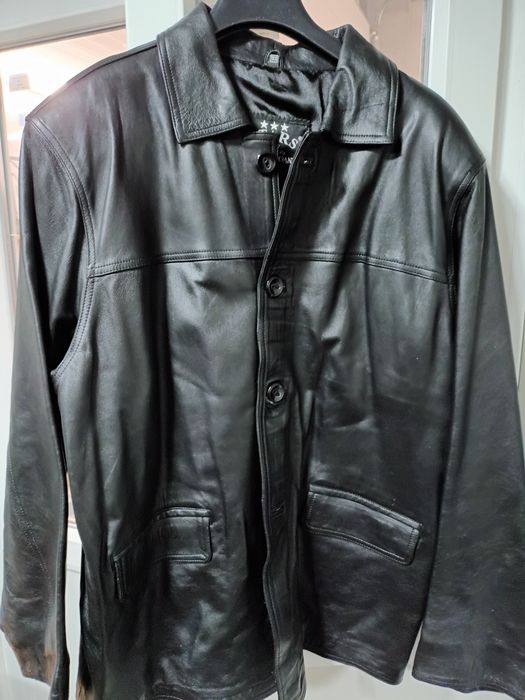 Costume, sacou,haină.