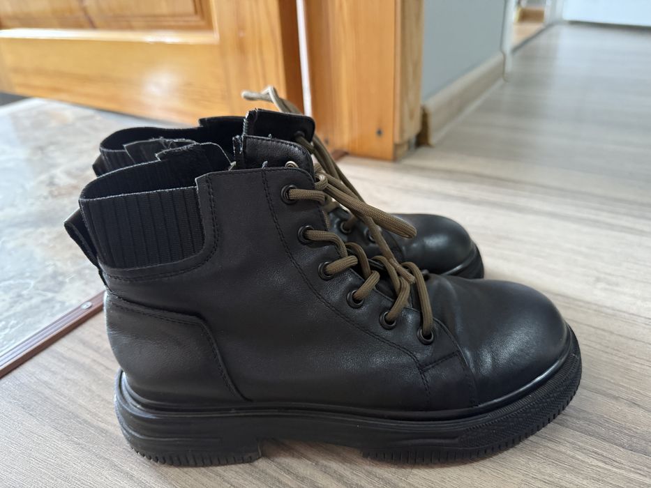 Продам осенние ботинки, 36 размер, за 3000