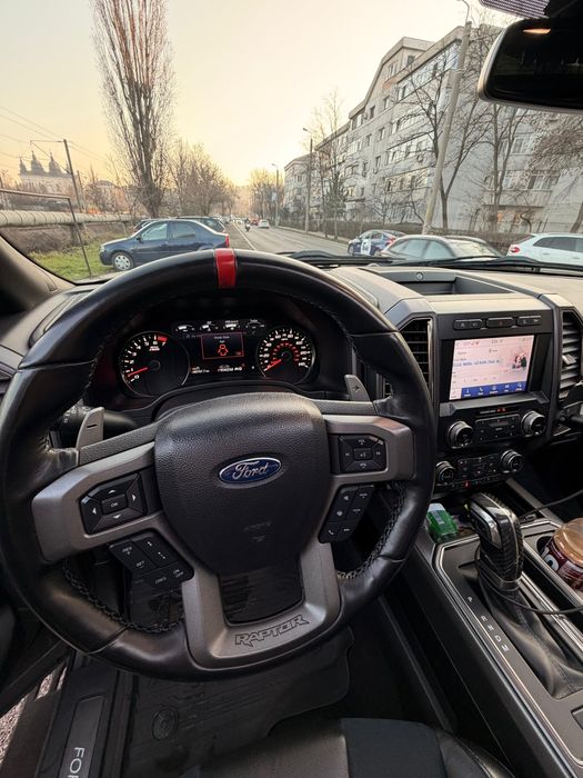 Ford F-150 RAPTOR