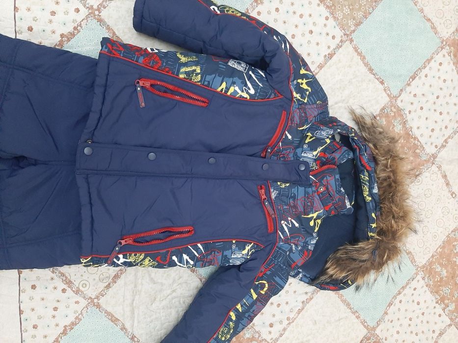 Продам детский пуховик
