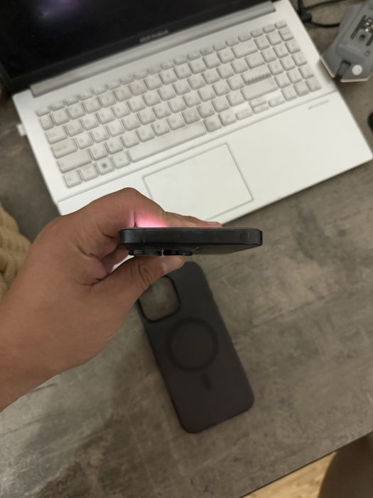 Продам Iphone 16 pro max 256gb