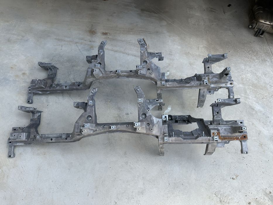 Traversa de sub bord / calandru bord LHD - volan stanga BMW F01 F02 F06 F07 F10 F11 F12 F13 F14 F15 G20 G21 G30 G31 G11 G12 seria 3 4 5 6 7 F si G