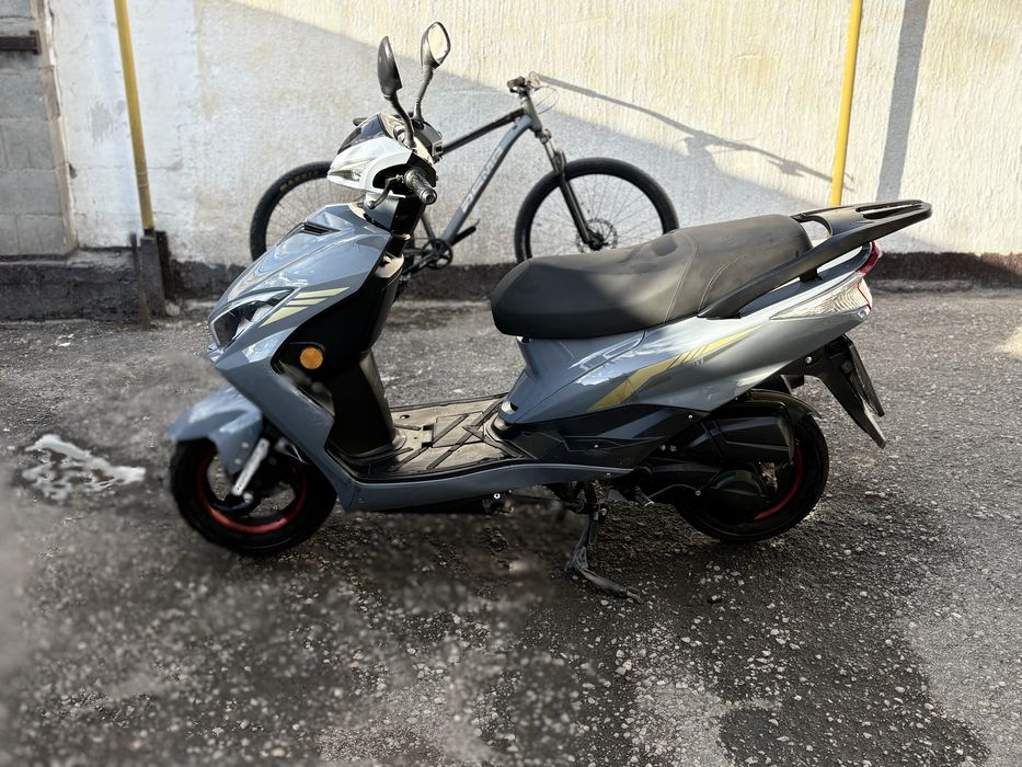 Продам скутер м10