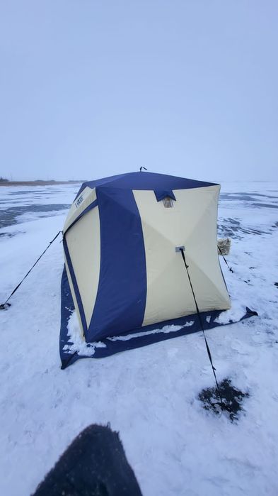 Продам палатку Полар Берд 3Т